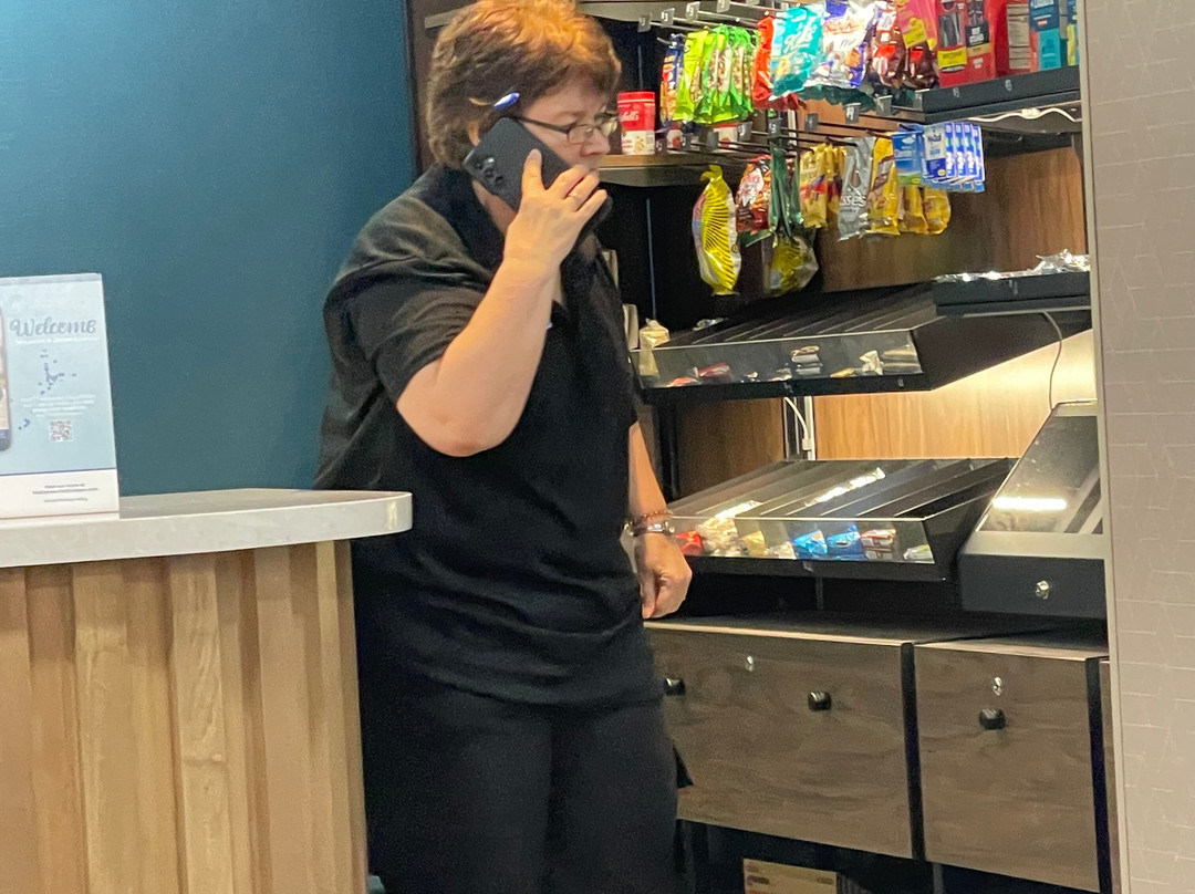 密西西比劳雷尔欢朋套房酒店主图