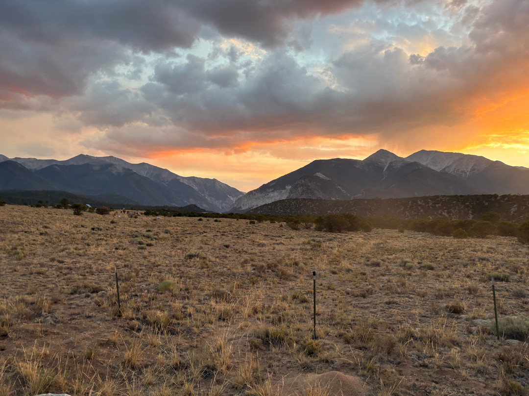 Mt Princeton Hot Springs Stables-Nathrop必去景点
