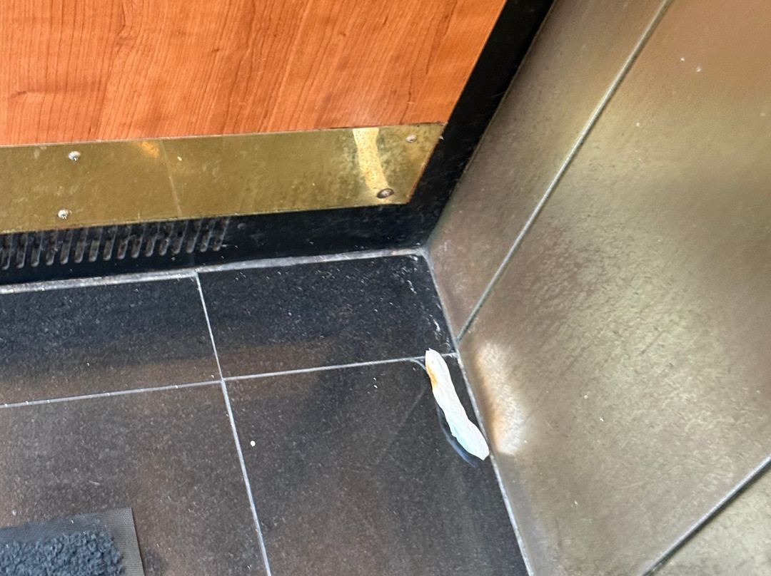 帕西帕尼希尔顿安泊酒店主图