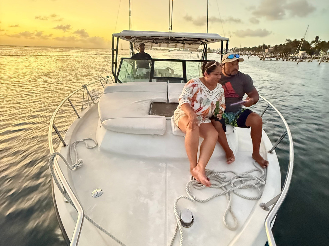 Pamela Tours Fishing & Snorkeling-女人岛必去景点
