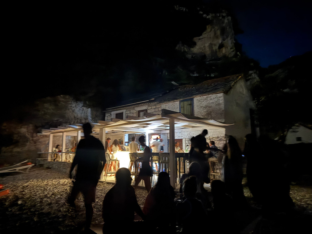 Stiniva Cove-维斯必去景点