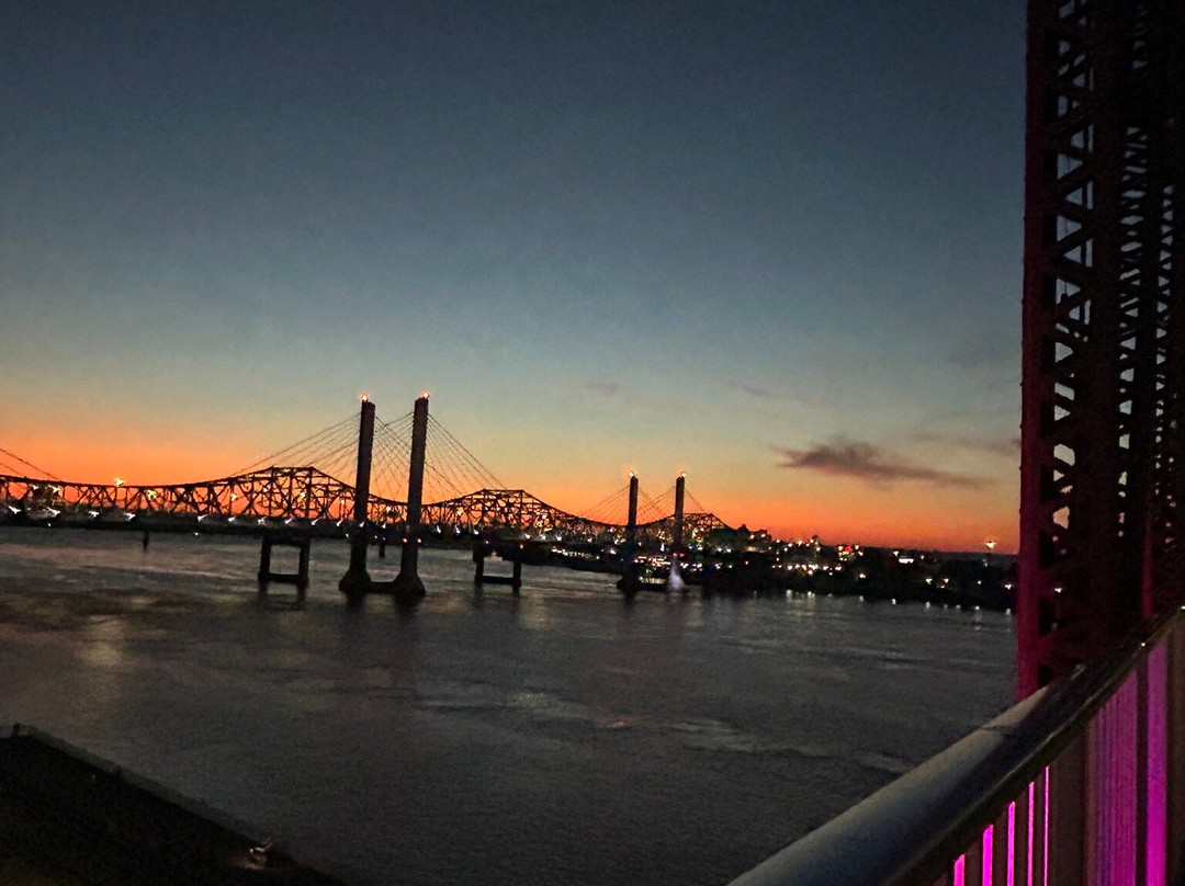 The Big Four Bridge-路易斯维尔必去景点