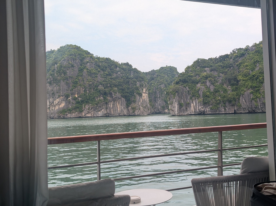 Bhaya Cruises-下龙湾必去景点