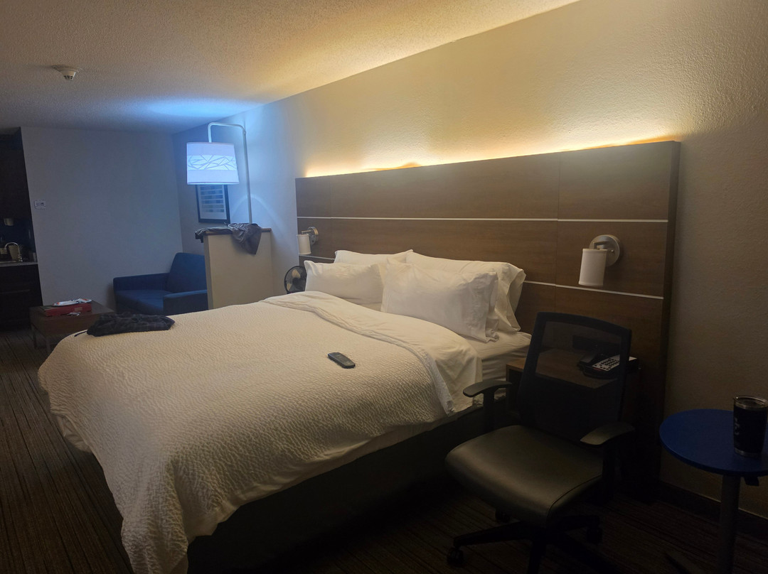 Holiday Inn Express 卡罗尔顿 by IHG主图