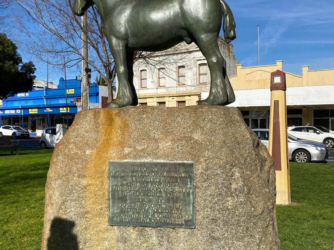 Draught Horse Memorial-Nhill必去景点