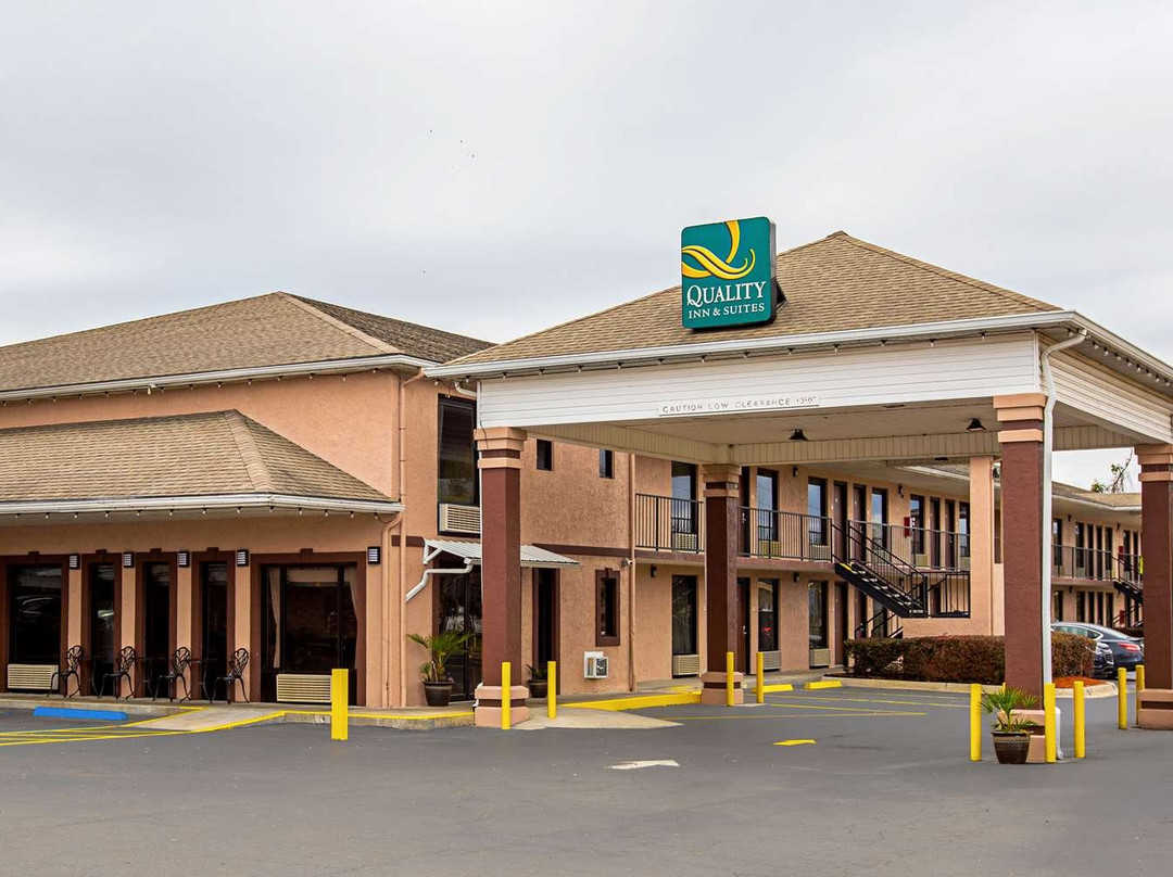 Quality Inn & Suites Live Oak I-10 Exit 283主图