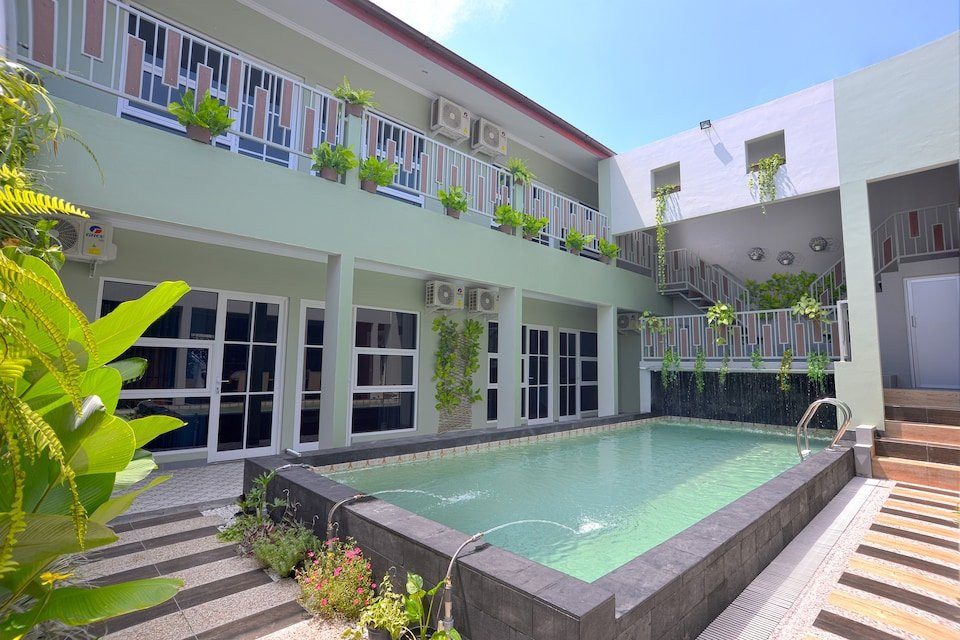 OYO 583 Royal Gejayan Homestay
