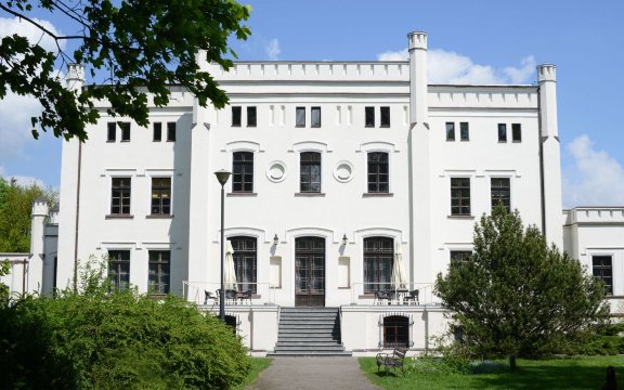 Pałac Bałoszyce-官方