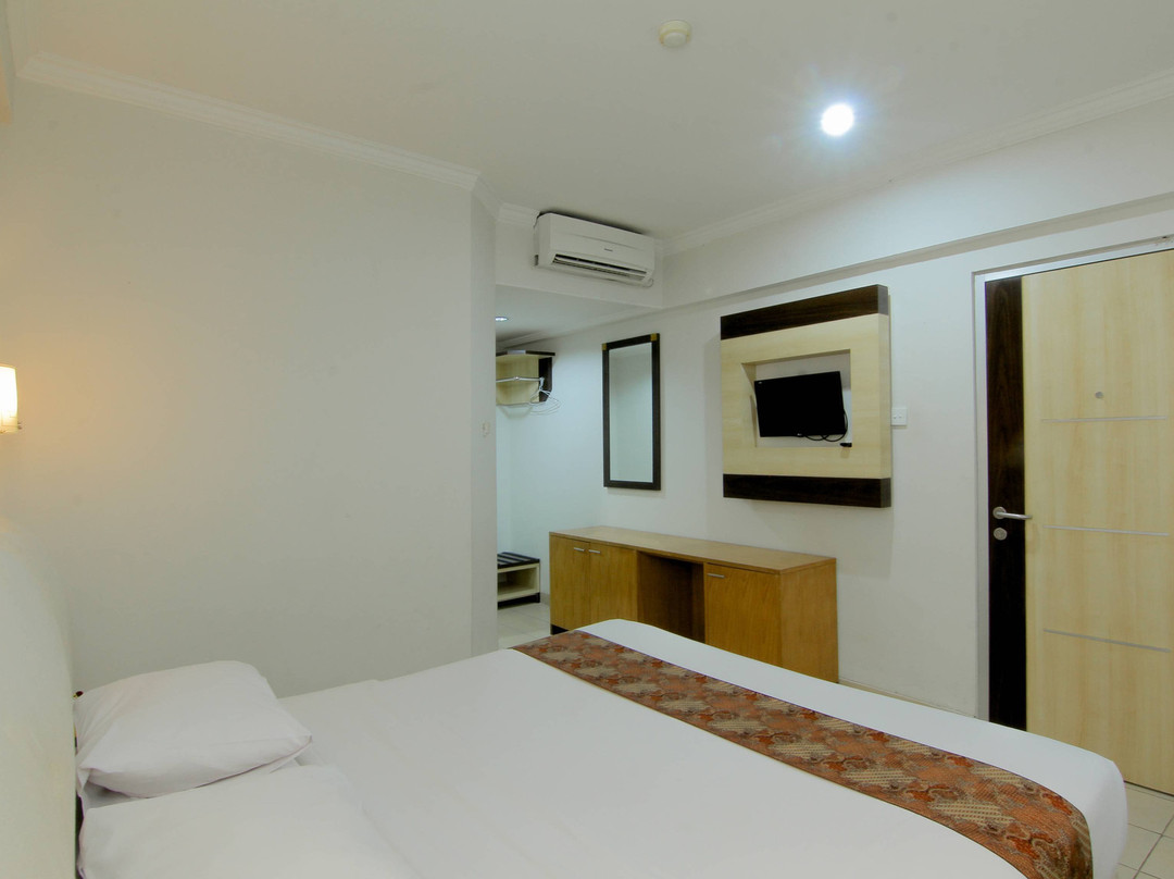 University Hotel