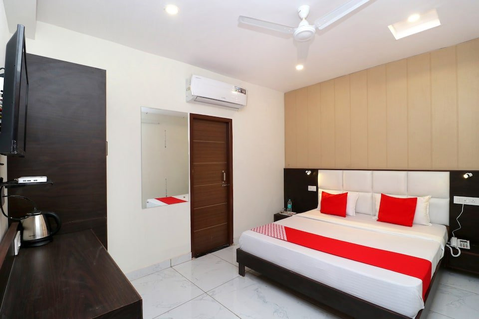 Capital O 29265 Hotel Gold