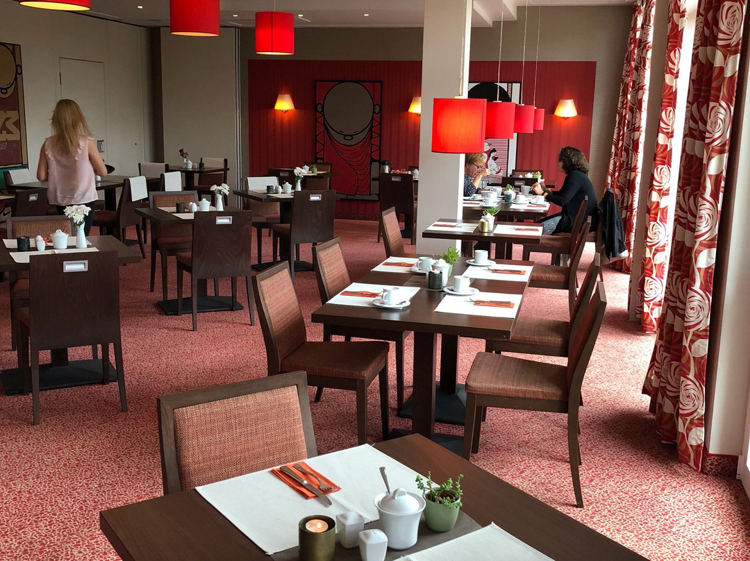 Diensdorf-Radlow酒店住宿-Seehotel Am Suedhorn