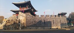 Paldalmun Gate-水原市必去景点