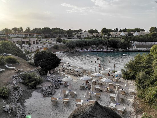 奥特朗托乐查勒海滩度假酒店主图