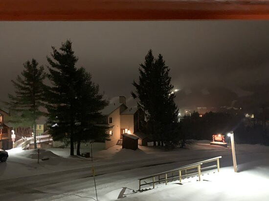 Snow Mountain Village主图