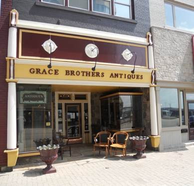 Grace Brothers Antiques景点图片