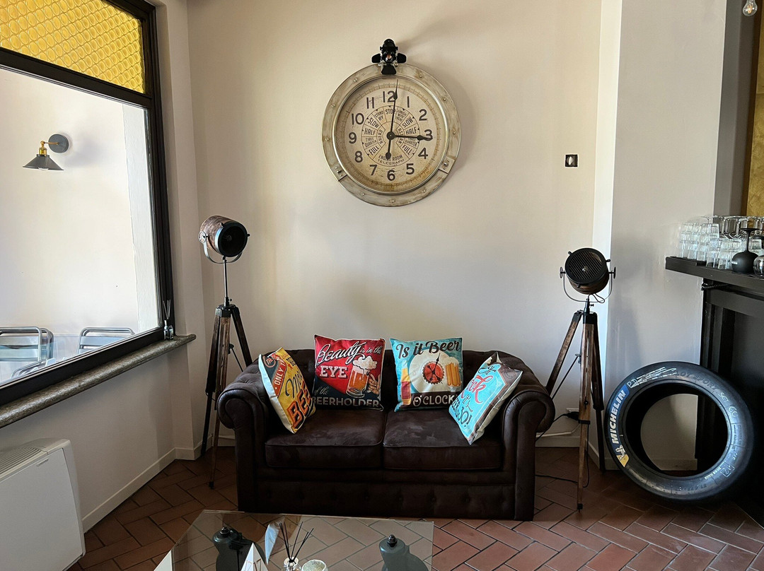 Monaco' Pizza & Lounge