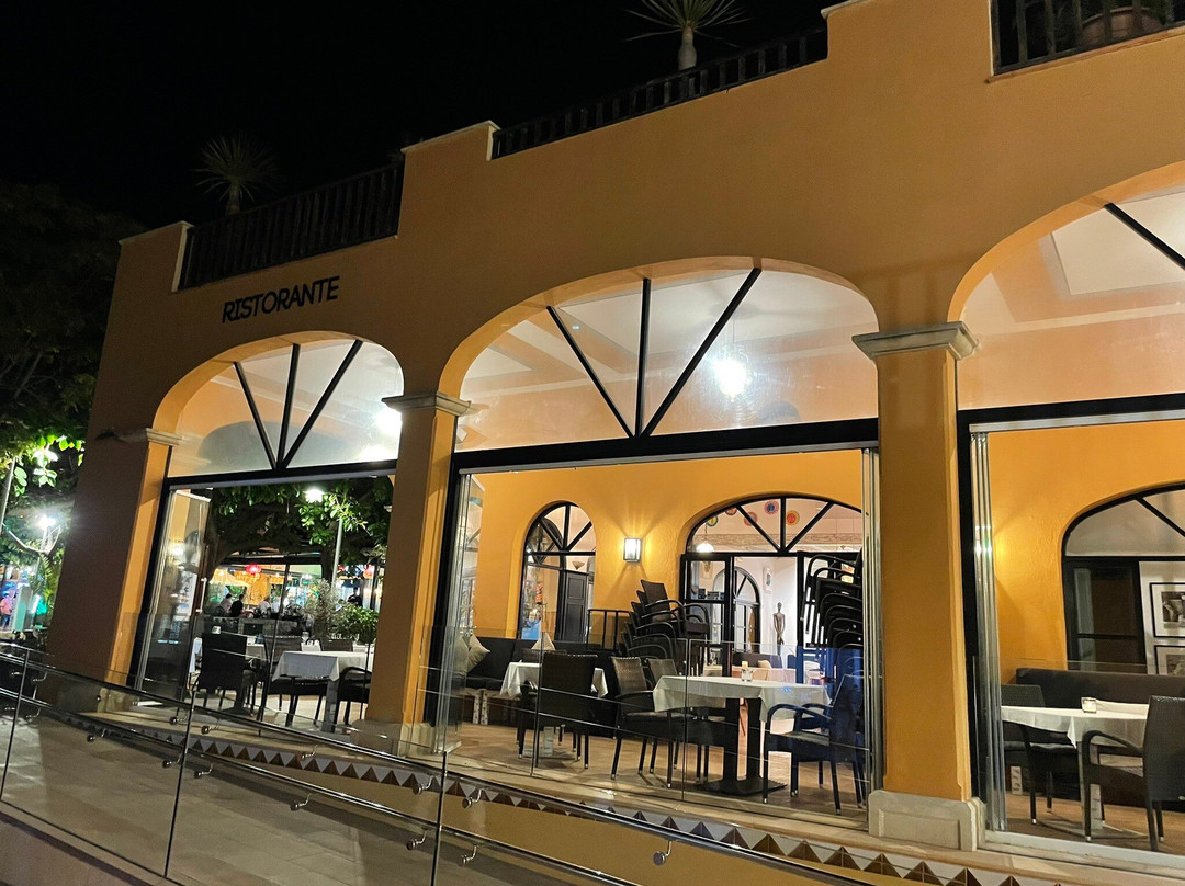 NUMI Restaurant & Bar