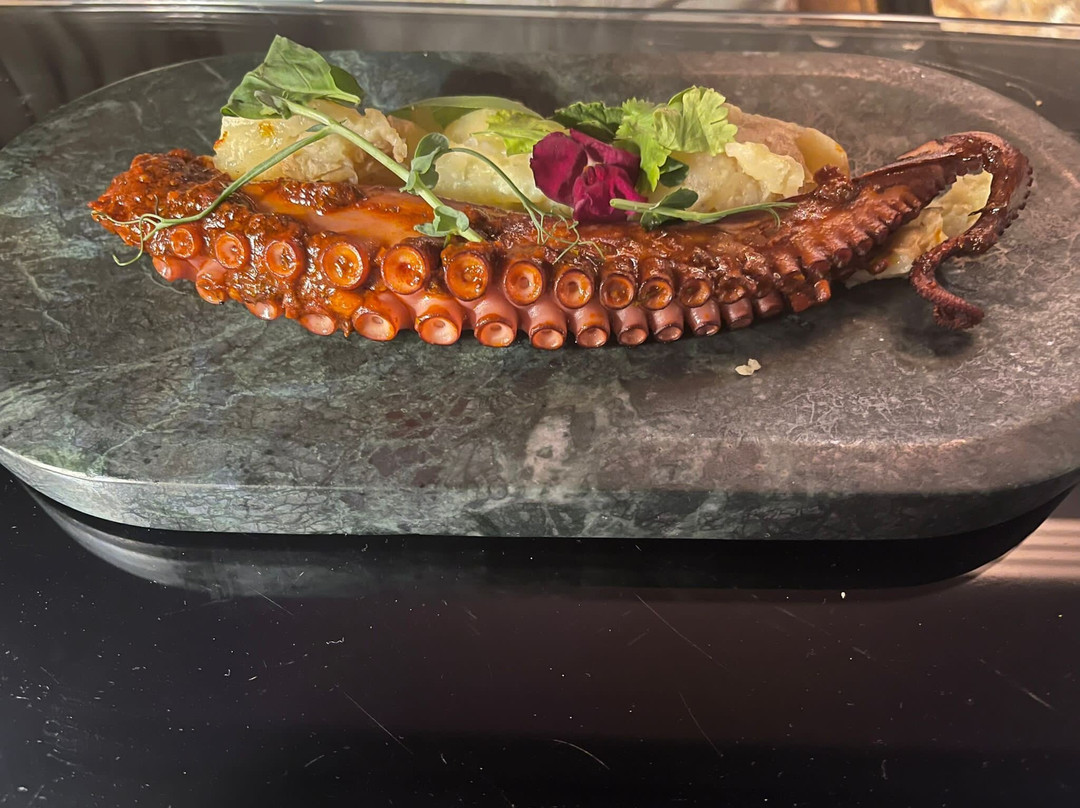 Purple Rain Restaurante & Lounge