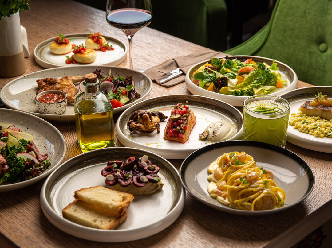 Izmaylovo餐馆和美食-SolFasol