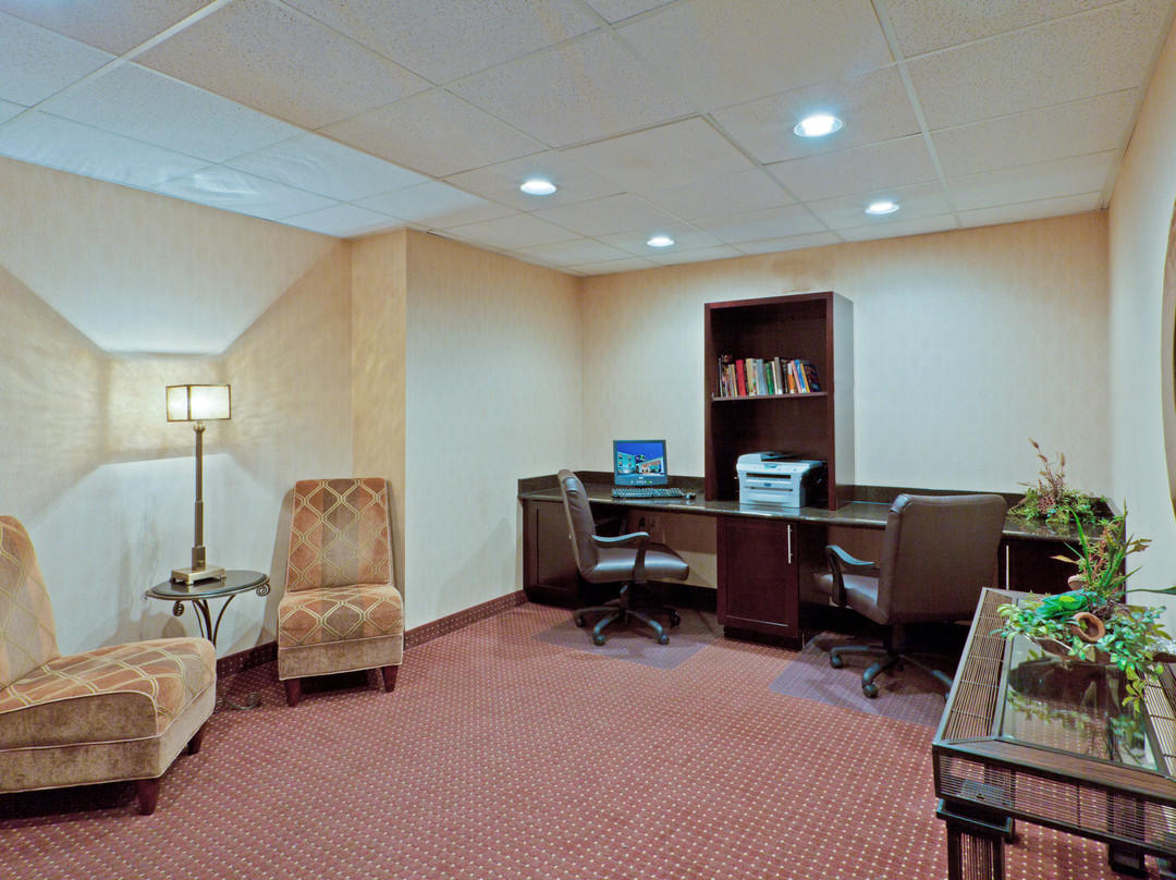 Holiday Inn Express & Suites Ashtabula-geneva by IHG主图