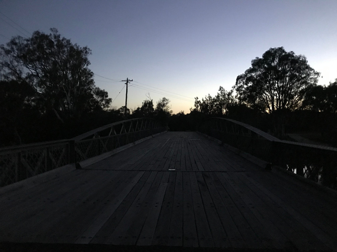 La Trobe Swing Bridge-塞尔必去景点