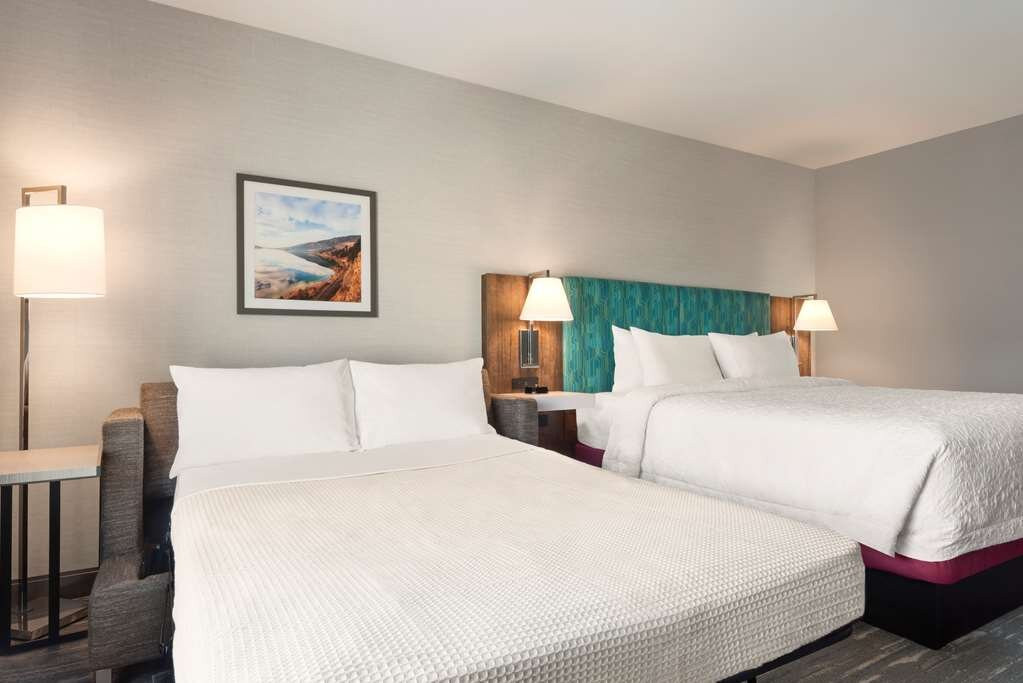 Hampton Inn & Suites By Hilton Kelowna Airport Bc主图