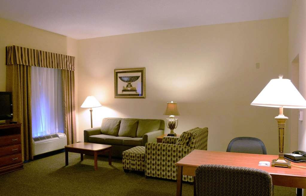 Hampton Inn & Suites Birmingham-Hoover-Galleria主图
