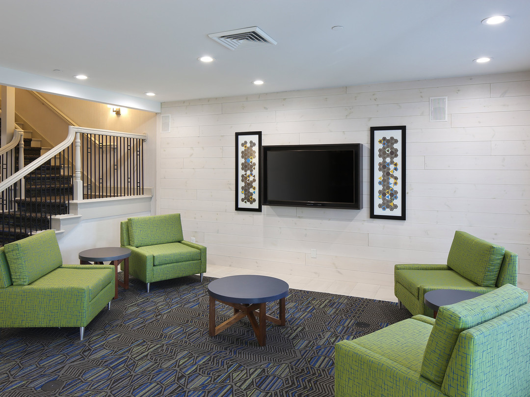 Holiday Inn Express Grand Rapids Sw By IHG主图