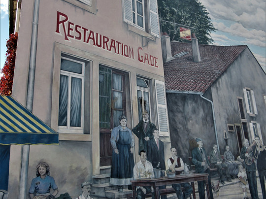 Fresque "Fête Au Village"-Florange必去景点