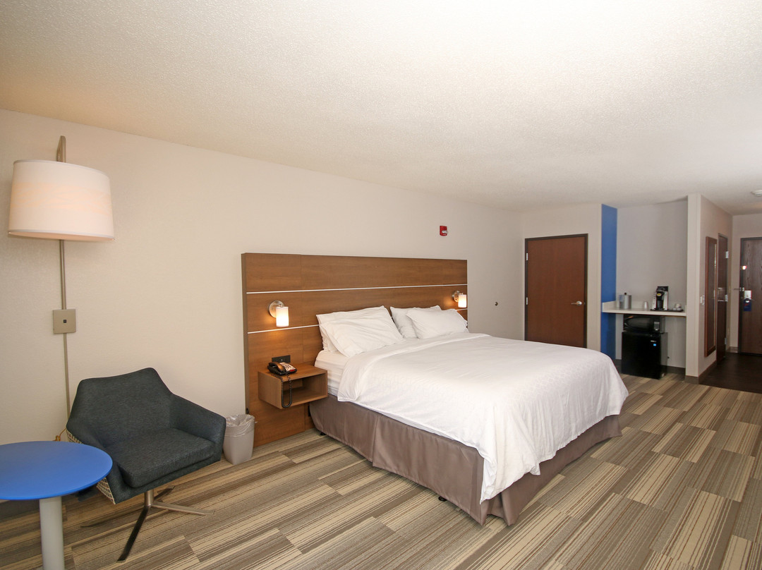 Holiday Inn Express Troutville - Roanoke North by IHG主图