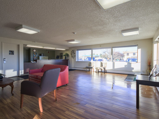 HomeTowne Studios Denver - Lakewood West