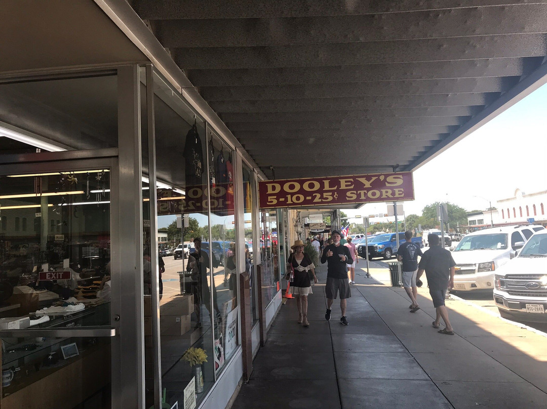 Dooley’s 5-10 & 25c Store-弗雷德里克斯堡必去景点