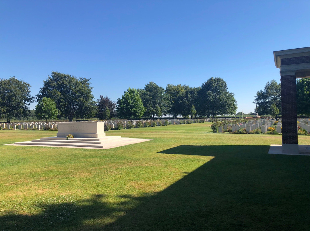 Groesbeek Canadian War Cemetery景点图片