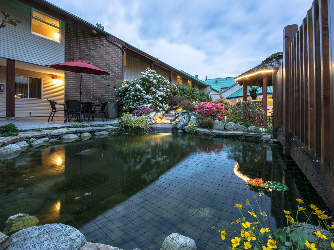 Gibsons Garden Hotel主图