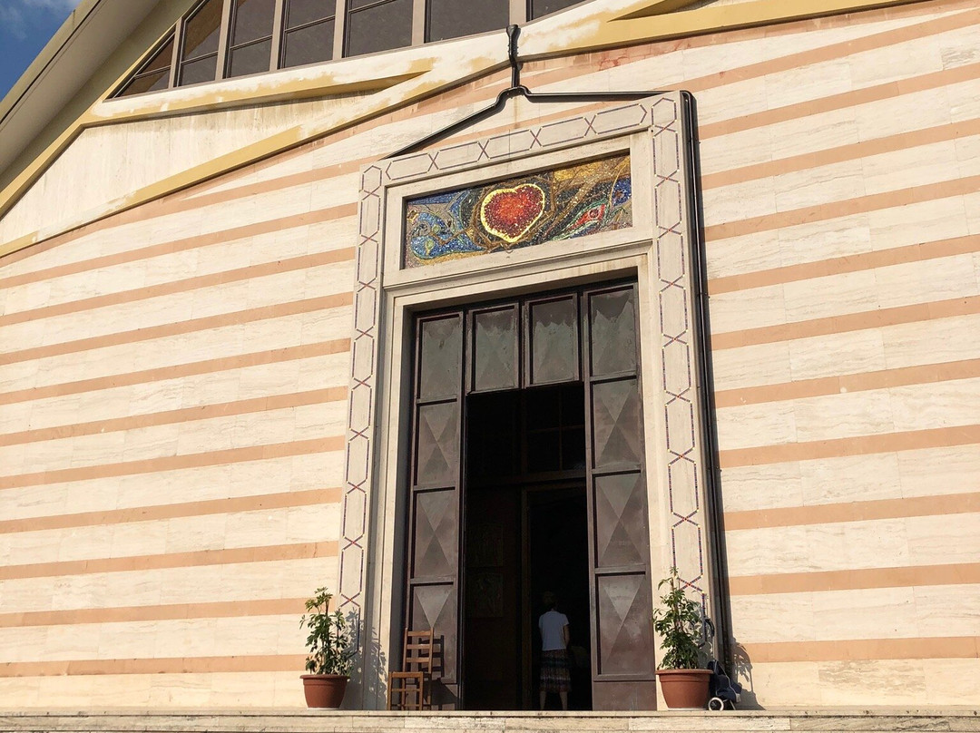 Parrocchia del Sacro Cuore景点图片