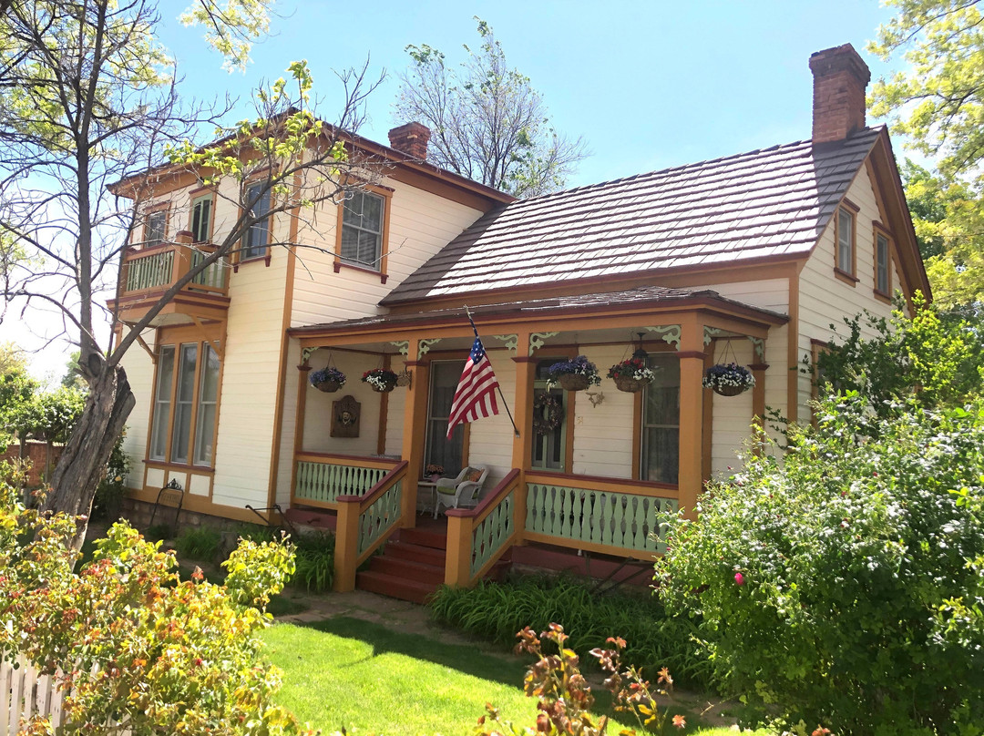 Purple Sage Inn主图