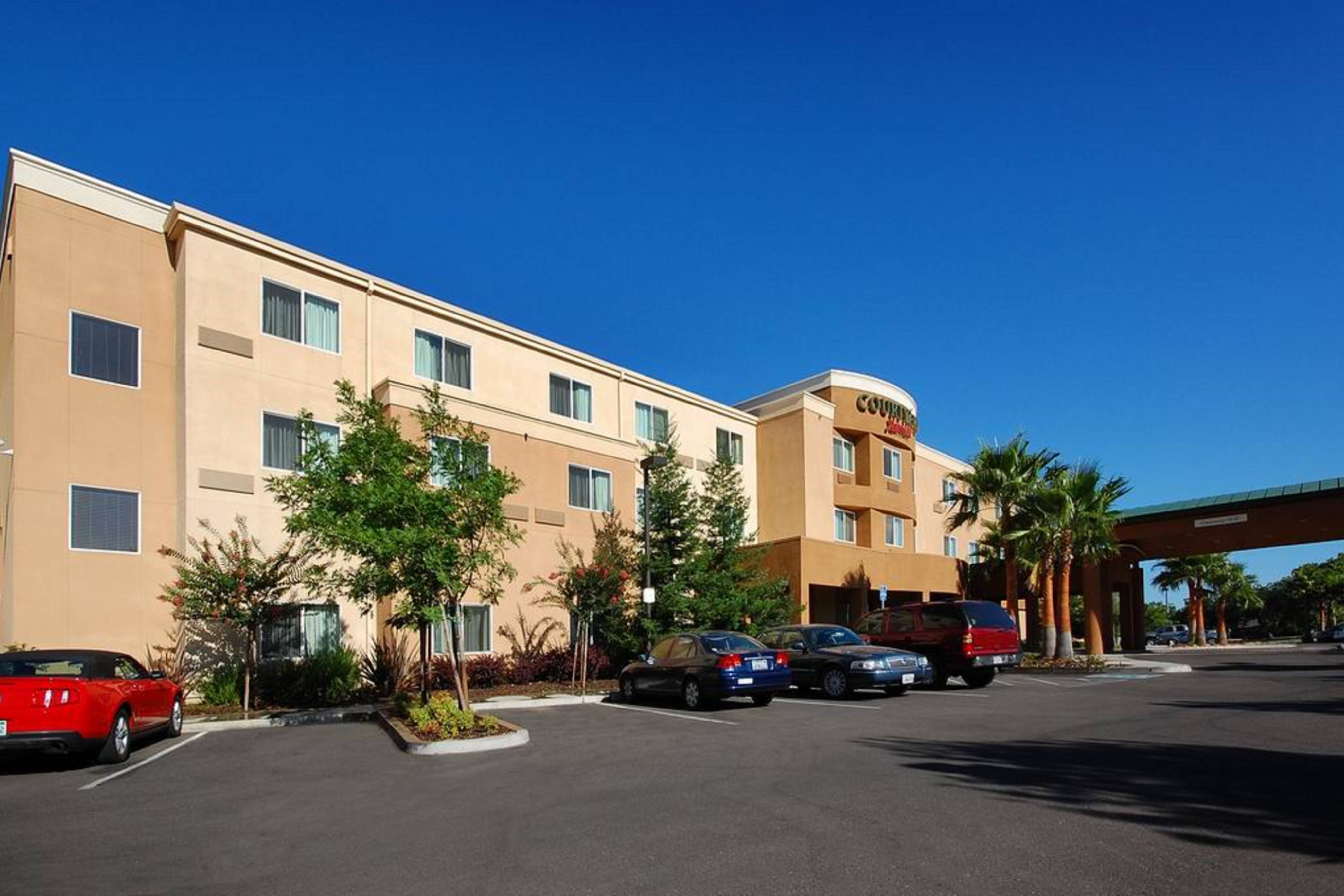 Courtyard by Marriott Merced-官方