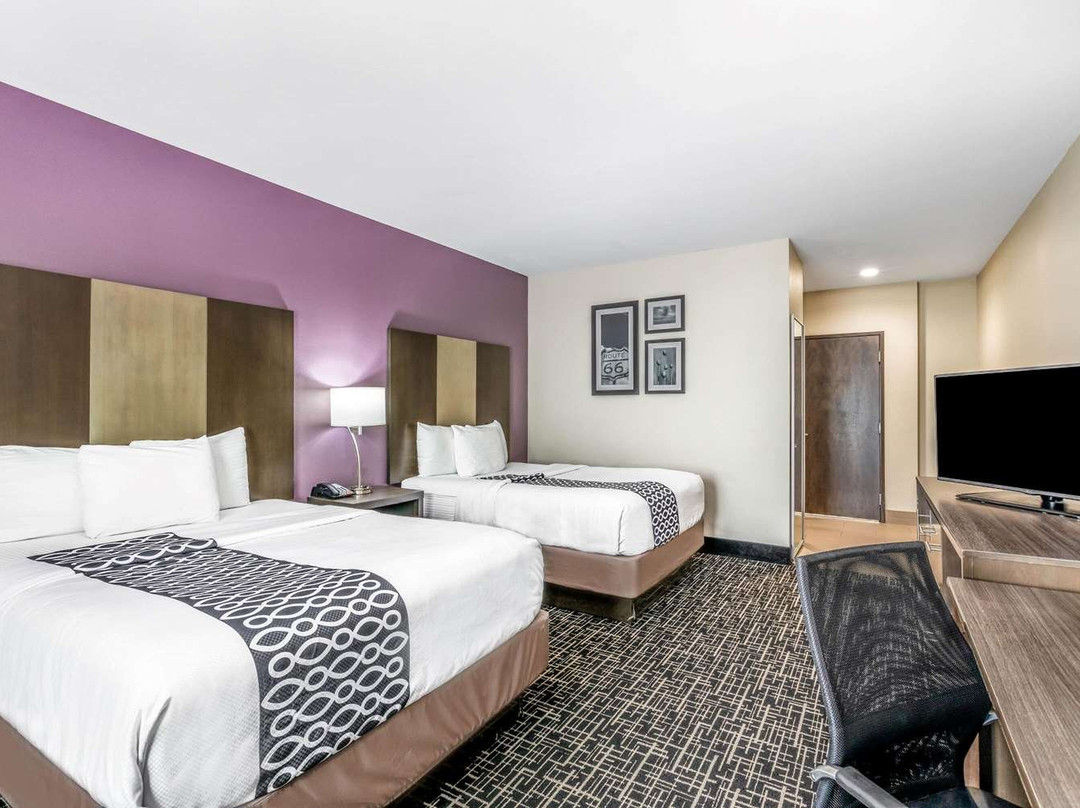 La Quinta Inn & Suites by Wyndham Claremore主图