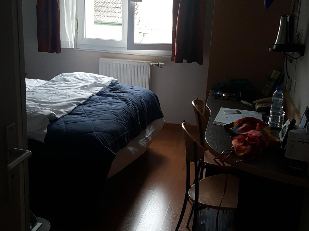Logis Hôtel Au Tambour主图