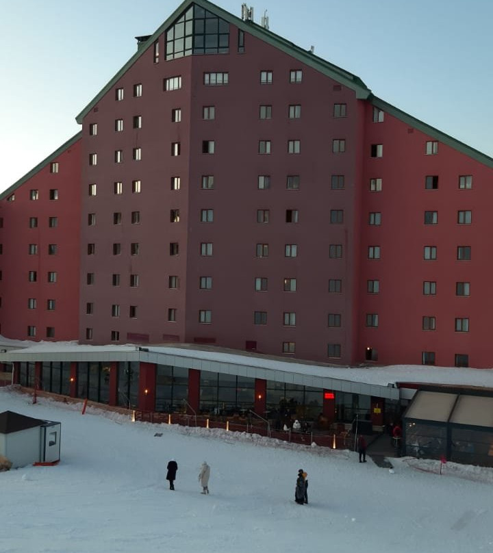 Karinna Hotel Convention Center & Spa主图
