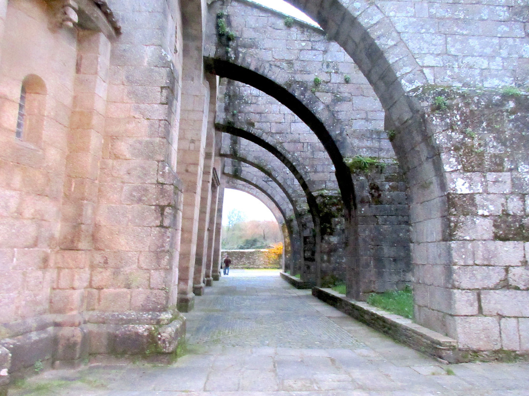 Church of Santa Maria la Real del Sar-圣地亚哥德孔波斯特拉必去景点