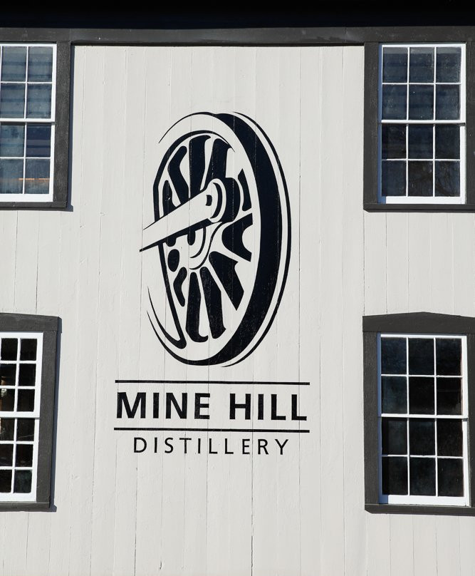 Mine Hill Distillery景点图片