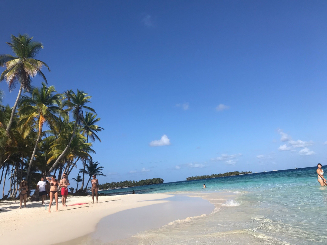 Isla Pelicano景点图片