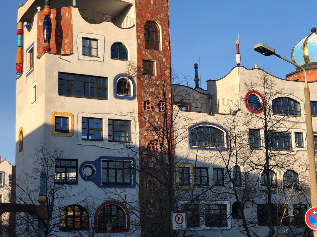 Hundertwasserschule景点图片