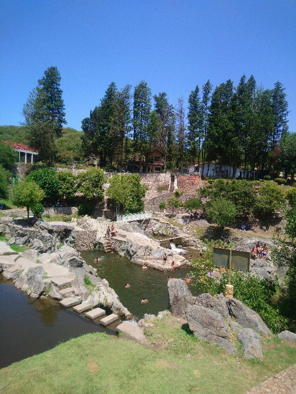 Balneario La Hoya-San Luis必去景点