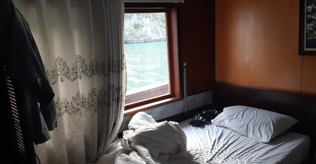 Golden Bay Cruise-下龙湾必去景点