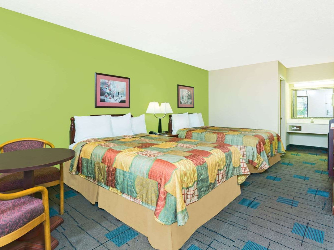 Days Inn by Wyndham Clemson主图