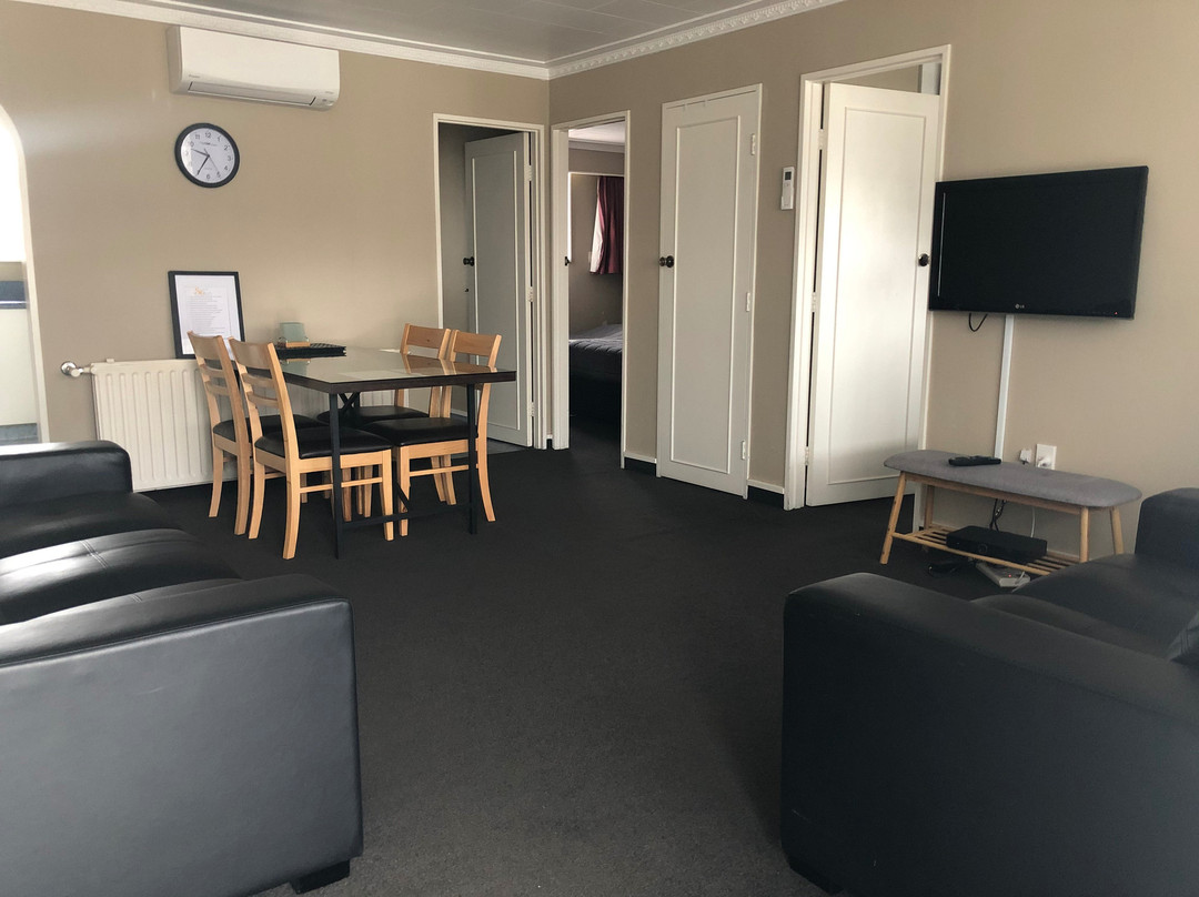 Asure Surrey Court Motel主图