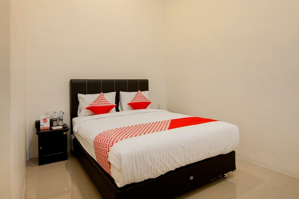 OYO 1344 Hotel Grand Toba