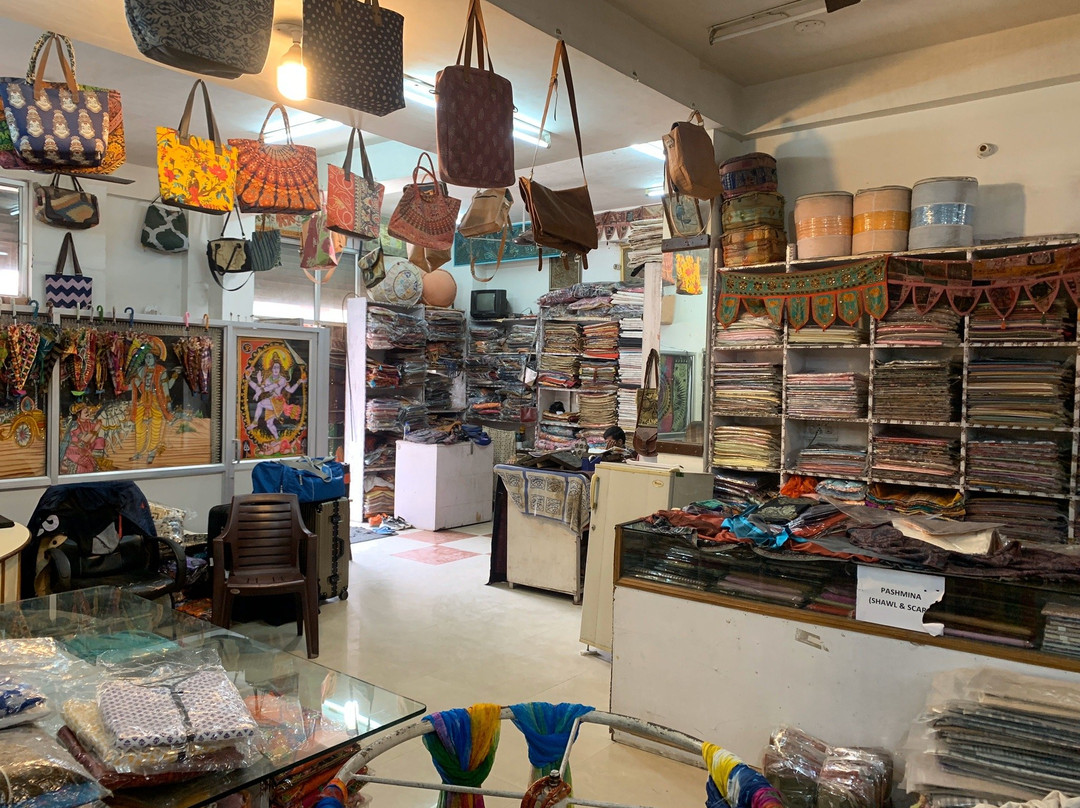 Silk Gram Textiles-斋蒲尔必去景点